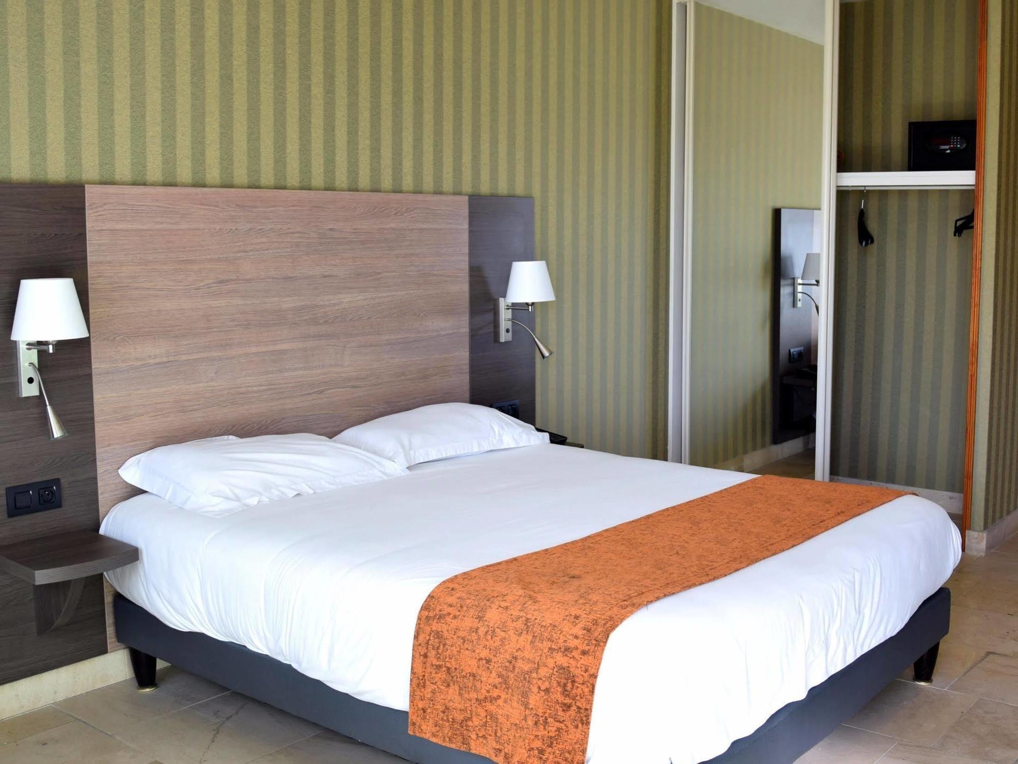 Logis Des Sources Hotel Creney-pres-Troyes Luaran gambar